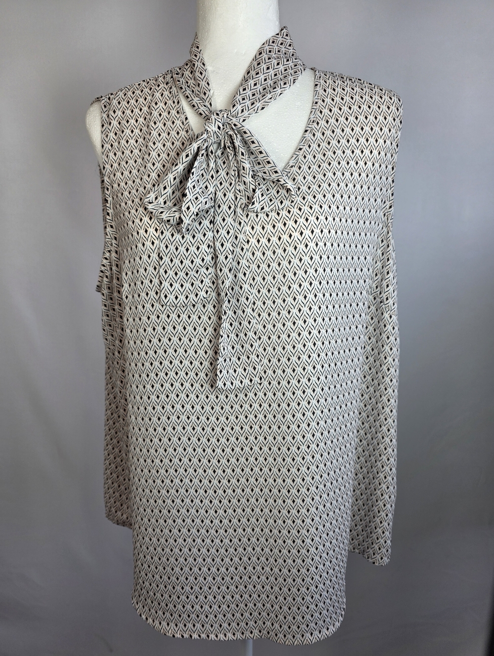 Adrianna Papell Sleeveless Blouse XL Tie Neck Geometric Print Career Top
